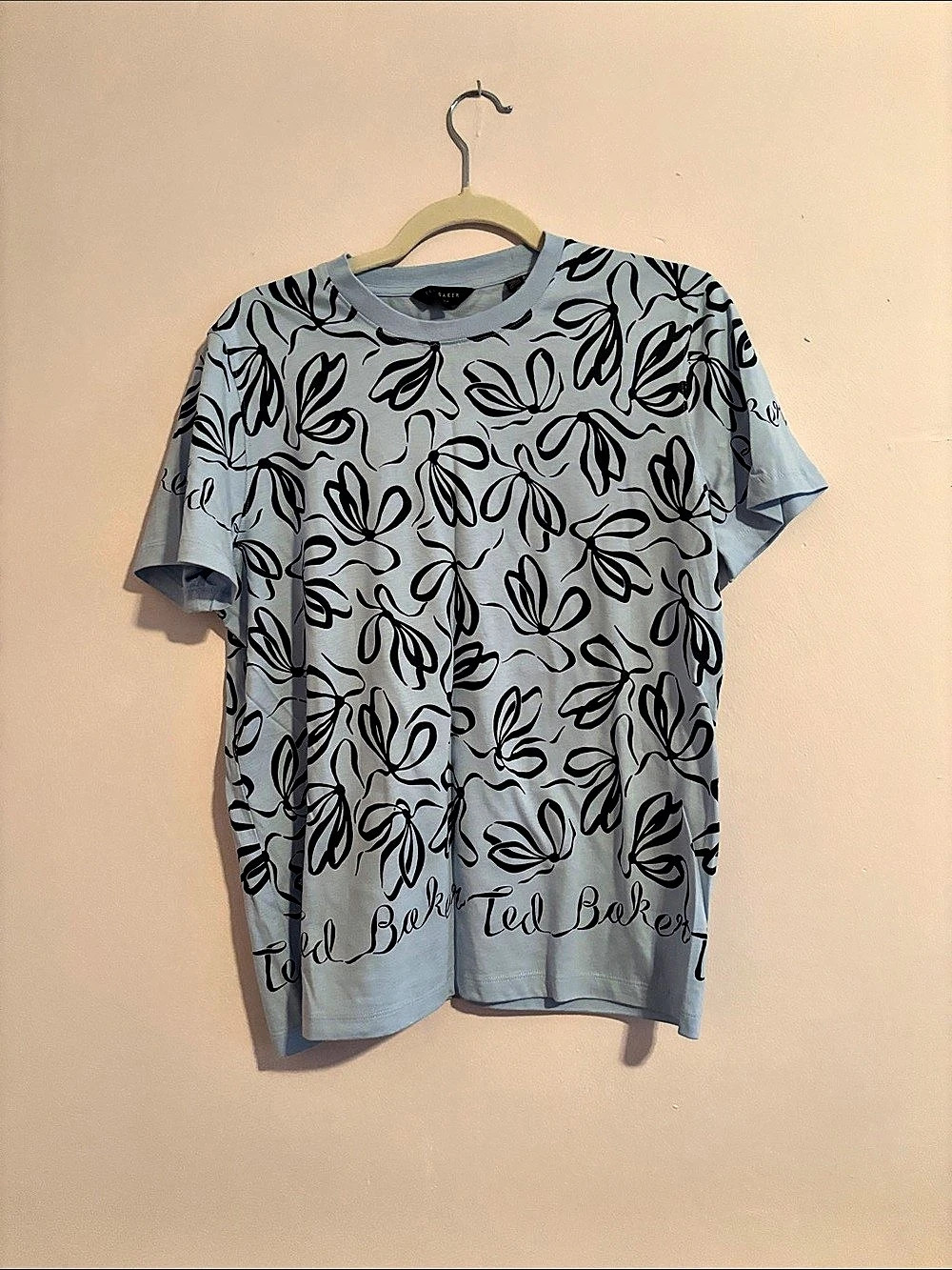 Ted Baker Abstract Short Sleeve Tee in Blue & Black Like New